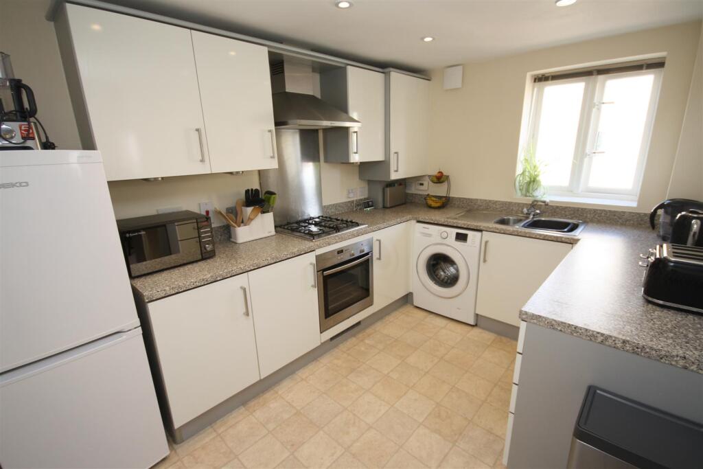 Apartment in Swindon - View 4