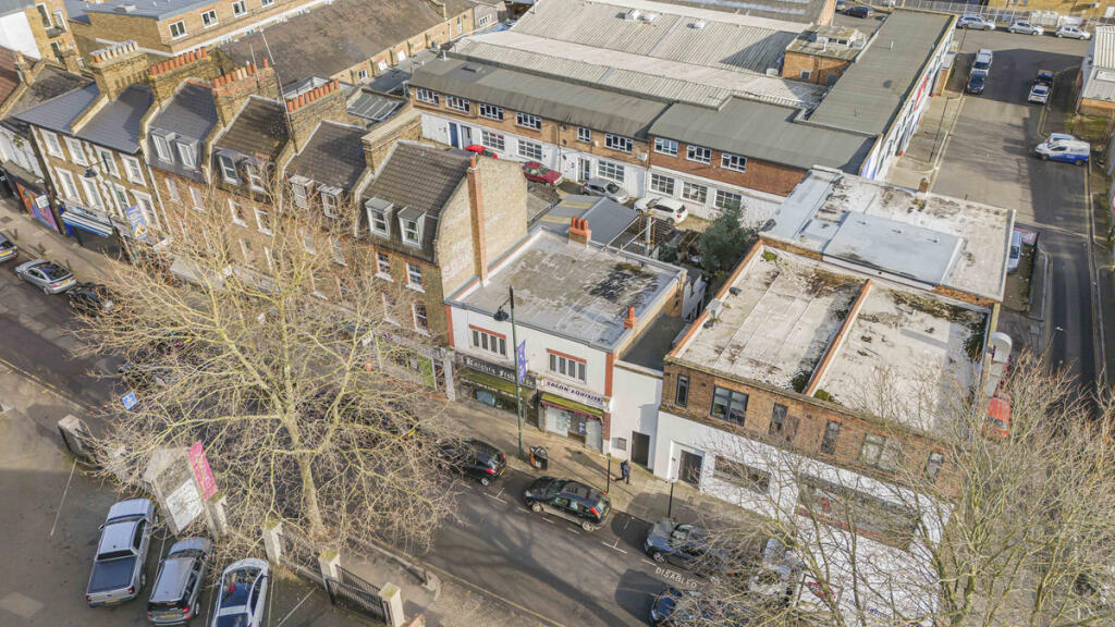 Main image of property: Knights Hill, London, SE27 0
