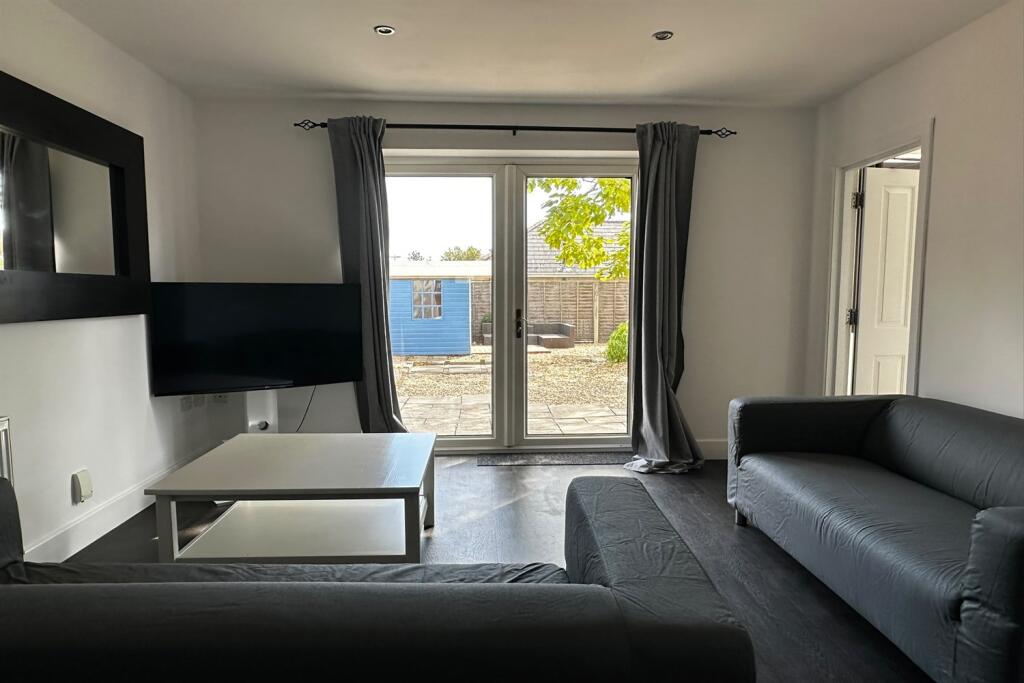 House in Bournemouth, Winton - View 2
