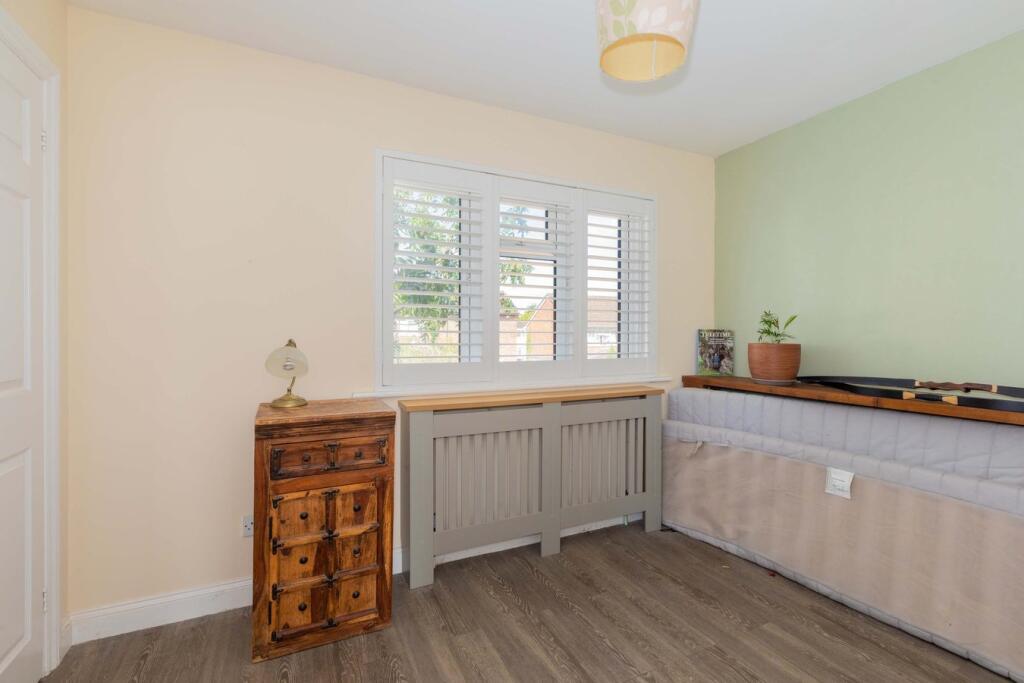 North Town Road, Maidenhead, SL6 - View 6