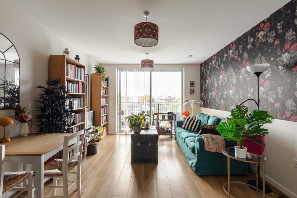 Apartment in London - View 5