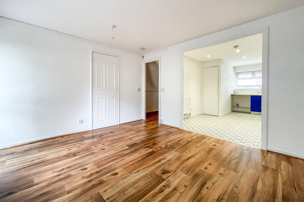 Apartment in Plymouth, Devonport - View 5