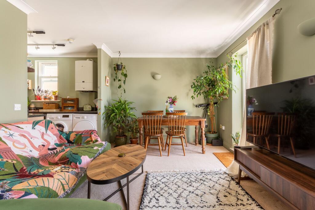 Apartment in Brighton, Queen's Park - View 4