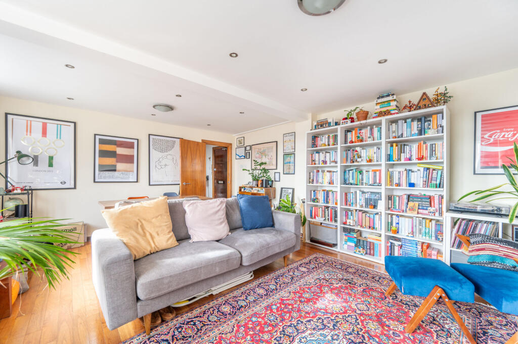 Apartment in London - View 5