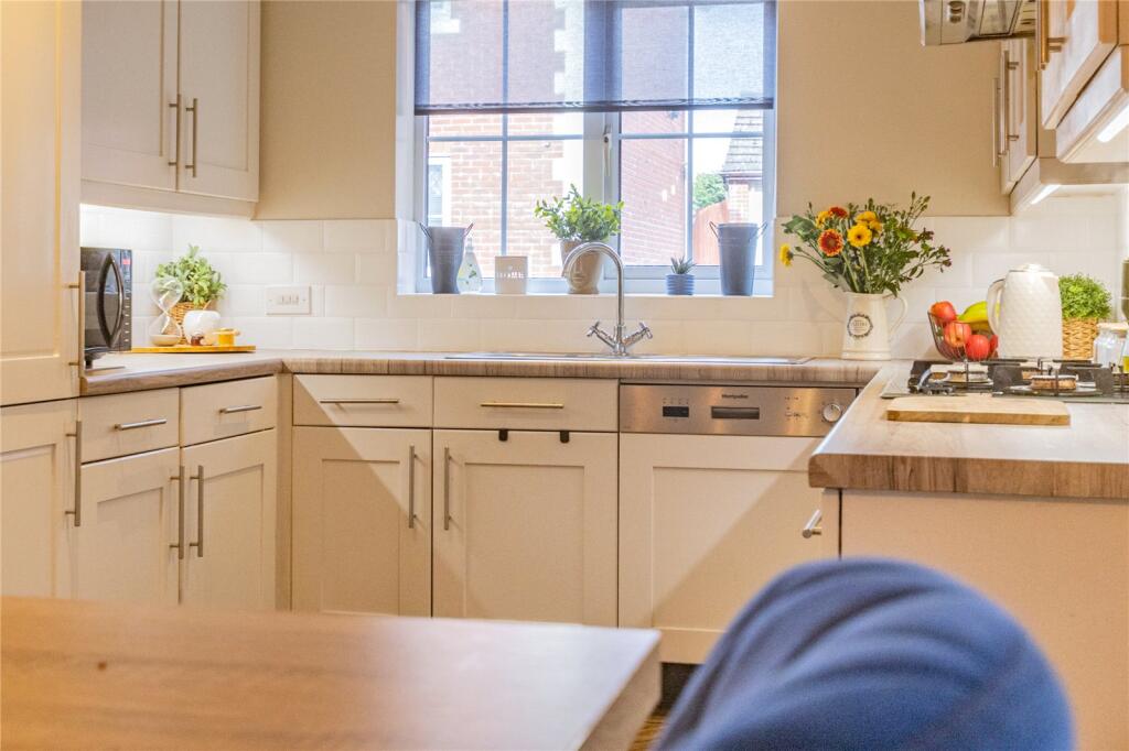 Mollis Grove, Oldham, Greater Manchester, OL1 photo 3