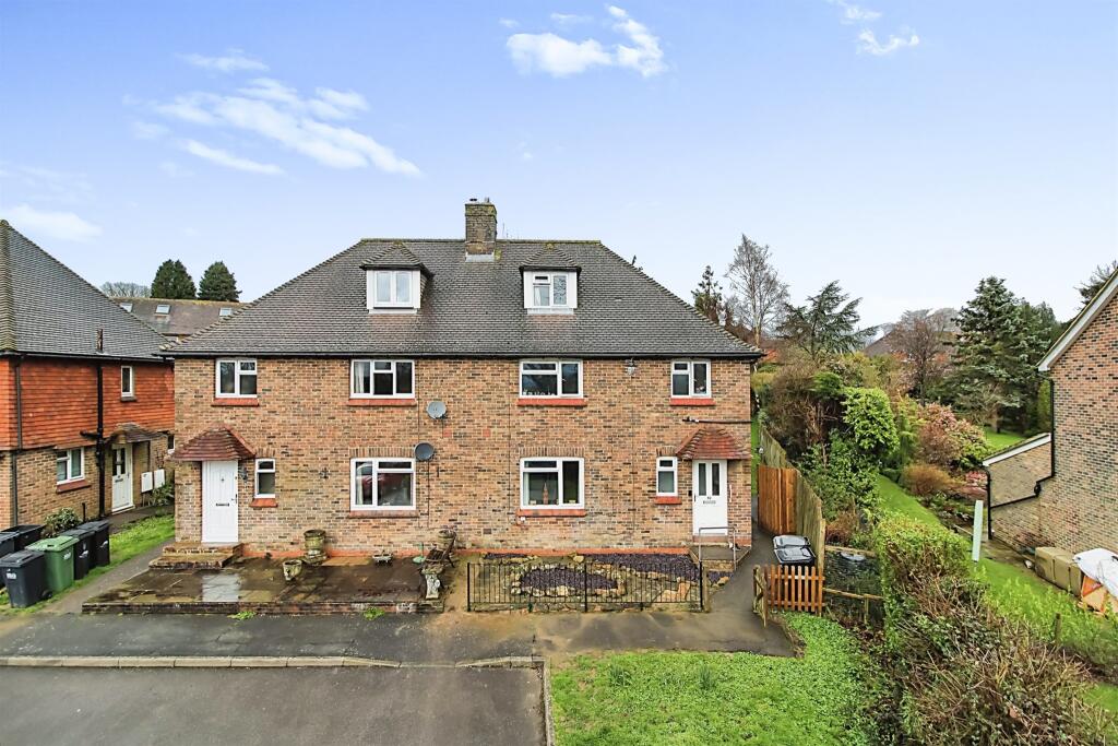 Main image of property: Southmead Close, MAYFIELD