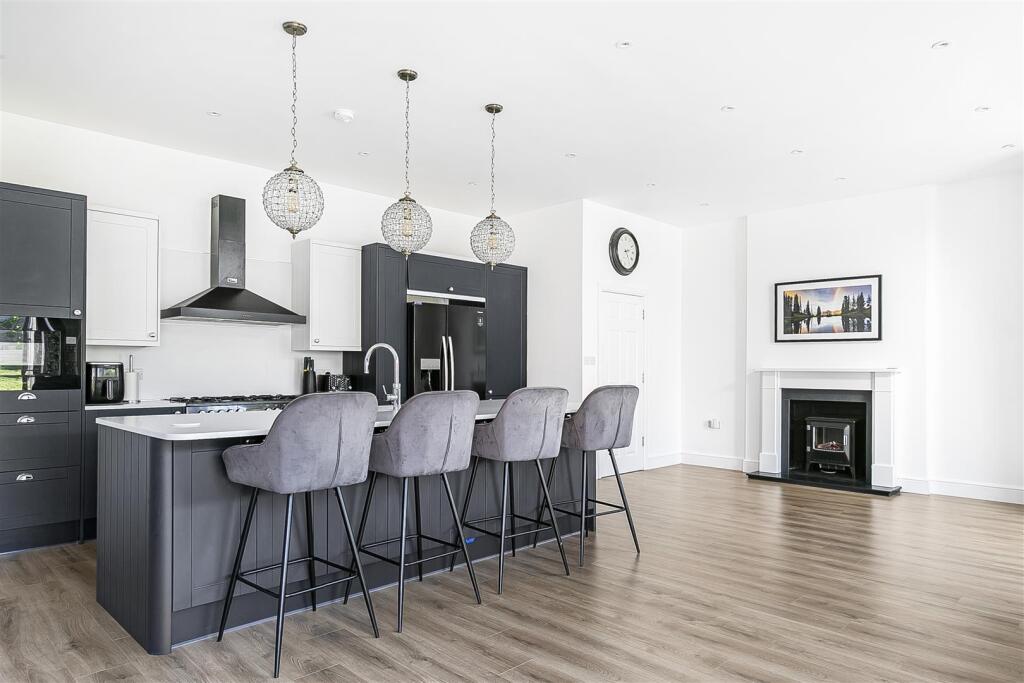 House in Enfield, London Borough of Enfield - View 5