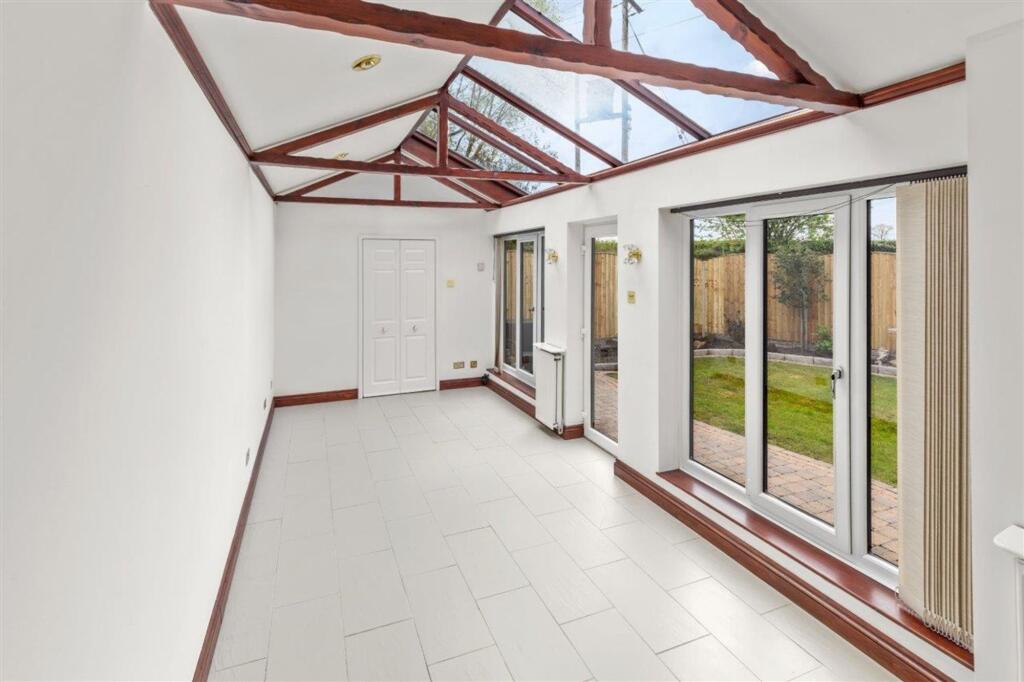 House in Lymm, Deansgreen - View 4