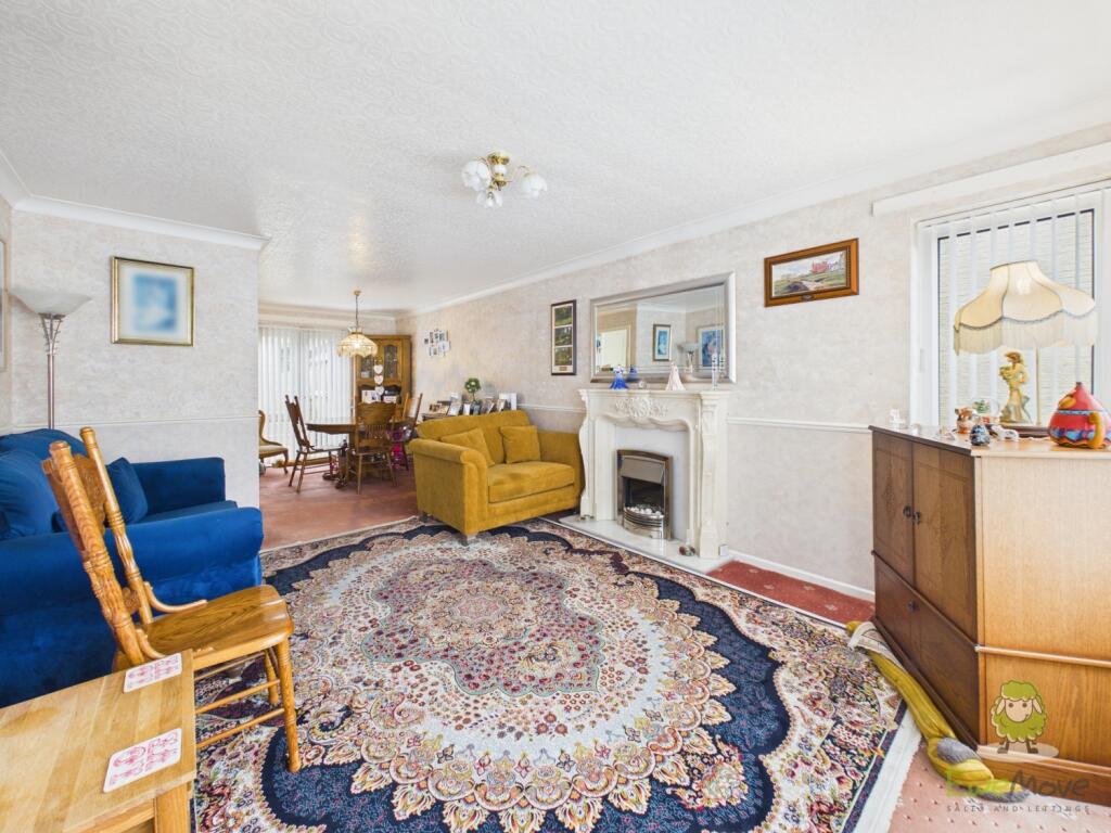 House in Bradford, West Yorkshire - View 2