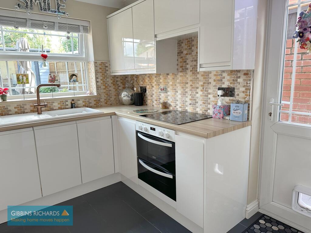 House in Taunton - View 5