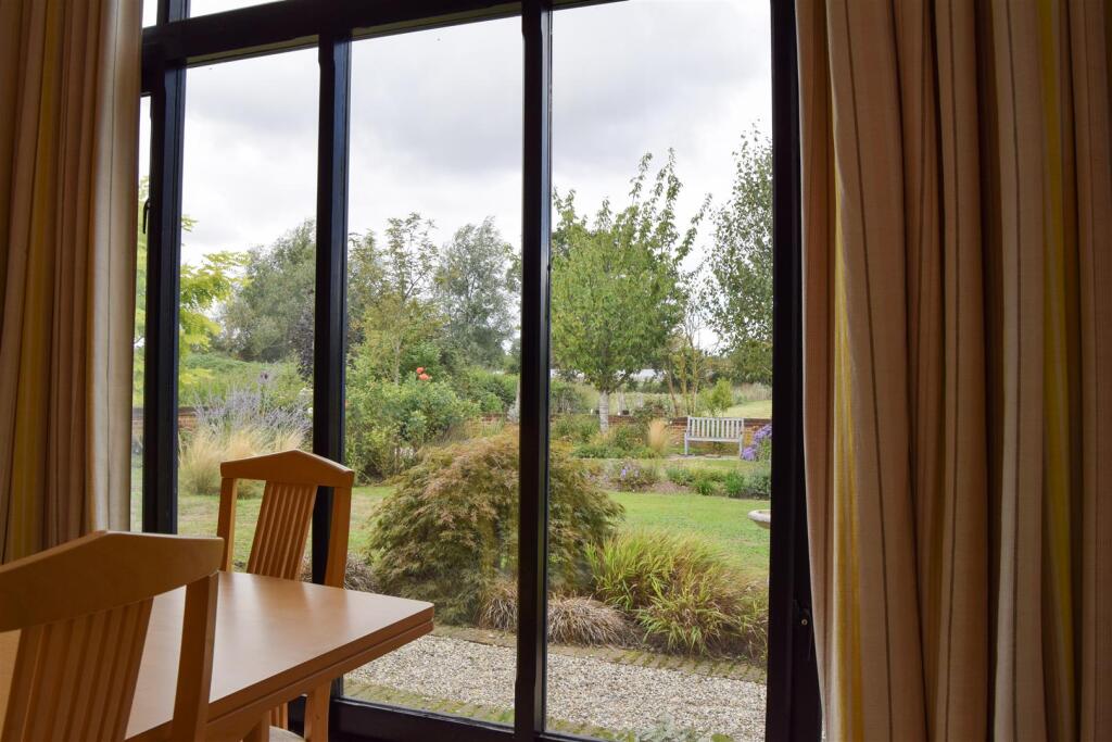 House in Ipswich - View 5