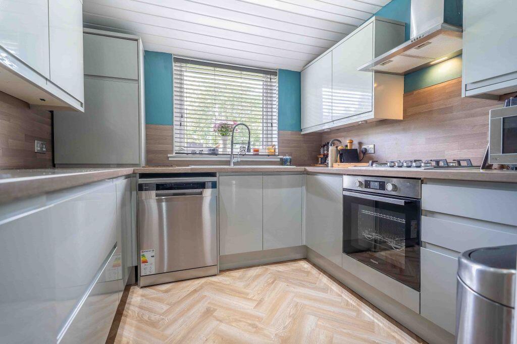 House in Irvine, Lawthorn - More