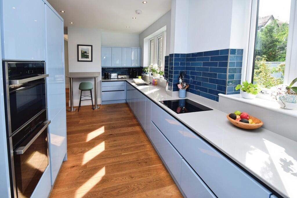 Bankfield Drive , Shipley photo 5