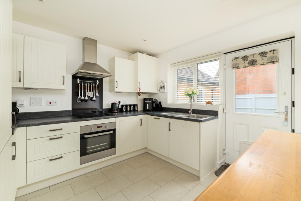 Isabel Drive, Elsenham, Bishop's Stortford, Essex, CM22 photo 4