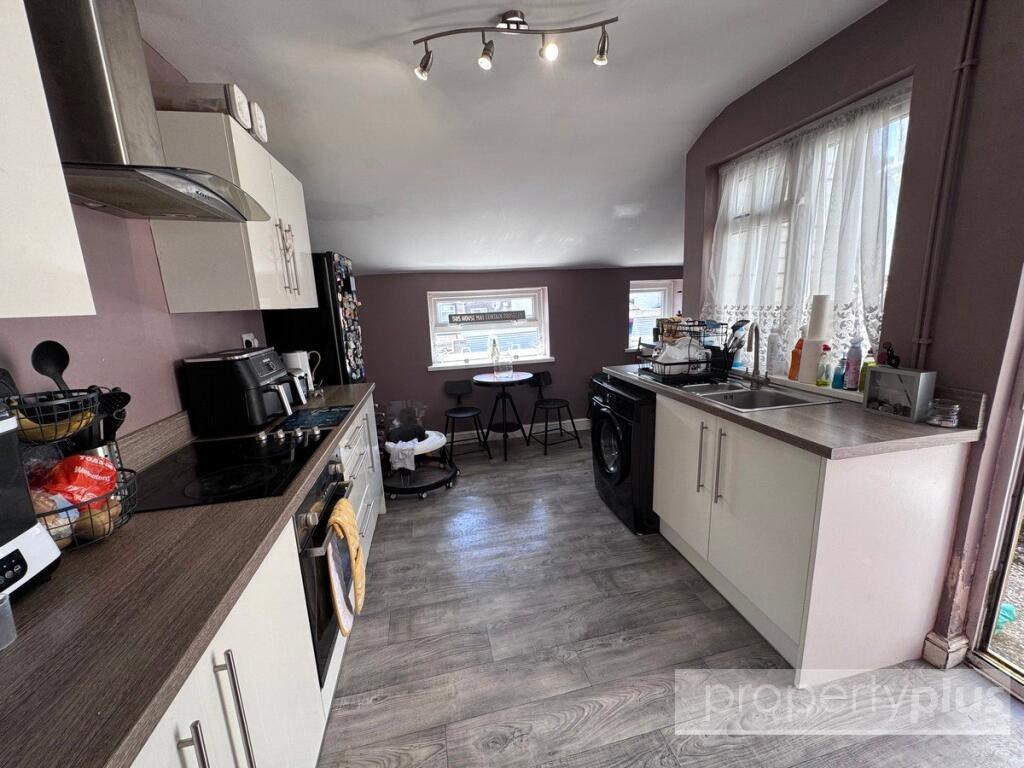 House in Ynyswen, Treorchy - View 5