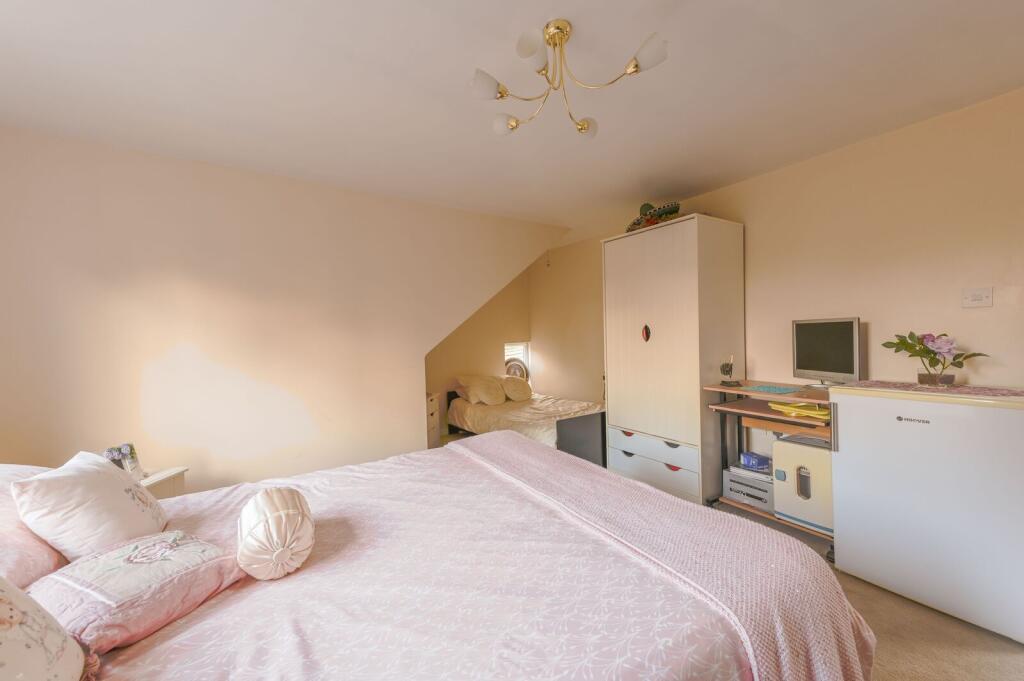 House in Harrow - More