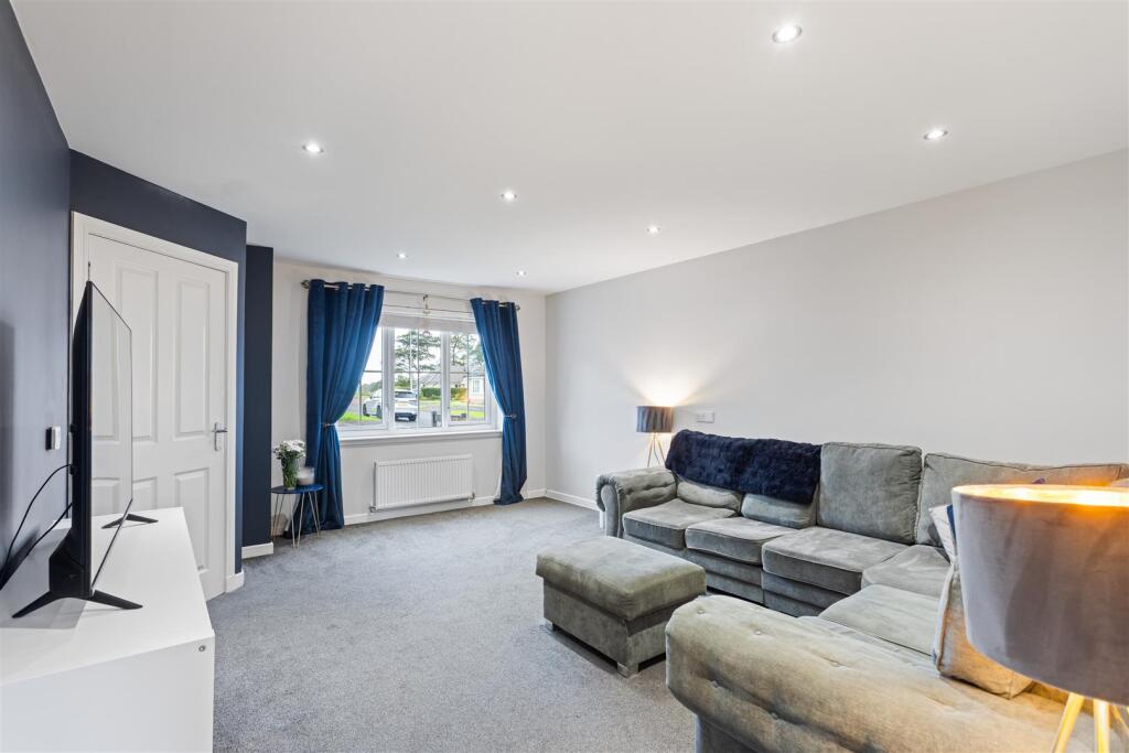 House in Bathgate, West Lothian - More