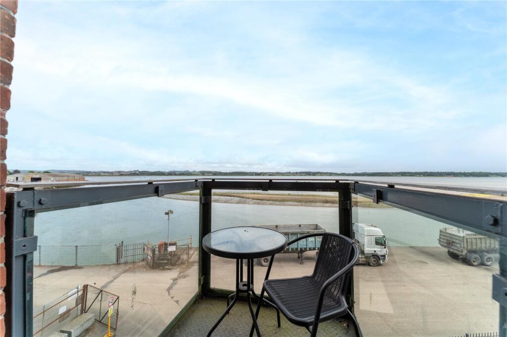 Apartment in Manningtree, Mistley - View 3