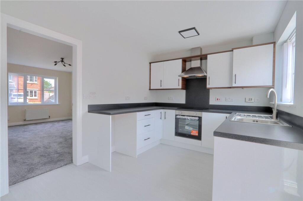 Mablethorpe Close, Redcar, TS10 photo 4