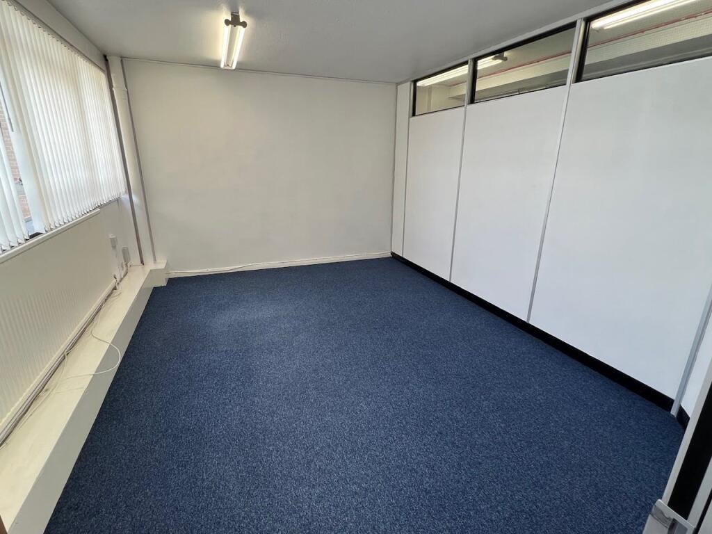 Additional image 3 of 104 High Street, London Colney, St. Albans, AL2 1QL