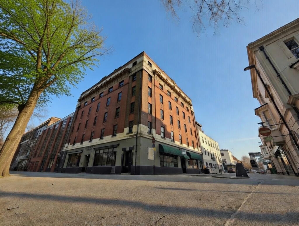 Main image of property: Havelock Chambers, Queens Terrace, Southampton, SO14