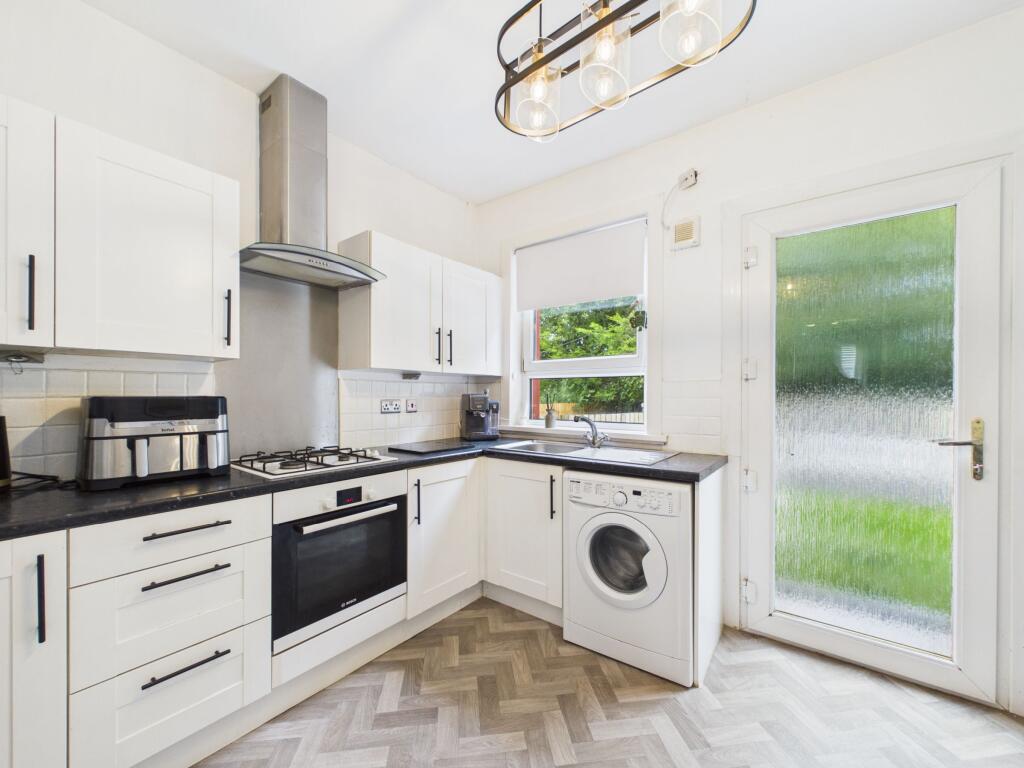 Apartment in Motherwell - More