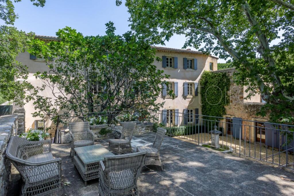 Main image of property: Provence-Alps-Cote d`Azur, Vaucluse, Rustrel