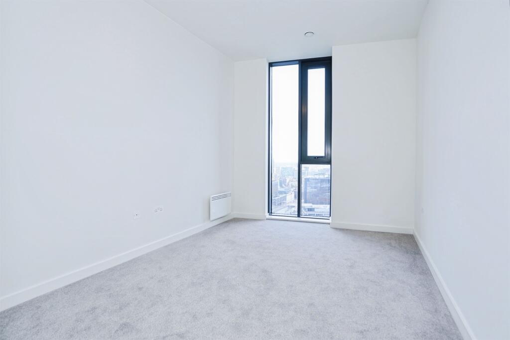 Apartment in Birmingham, West Midlands - More