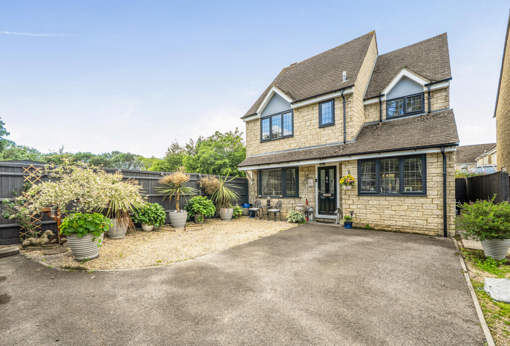 Main image of property: Chedworth Drive, WITNEY, Oxfordshire, OX28