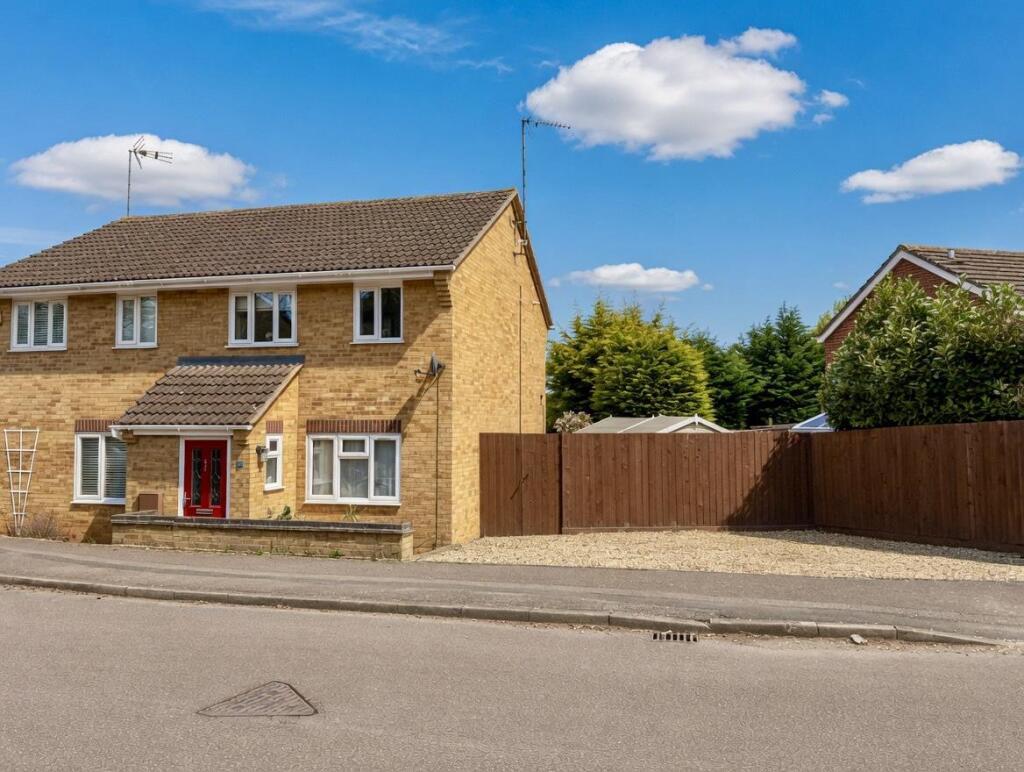 Main image of property: Fylingdale, Kingsthorpe, Northampton NN2