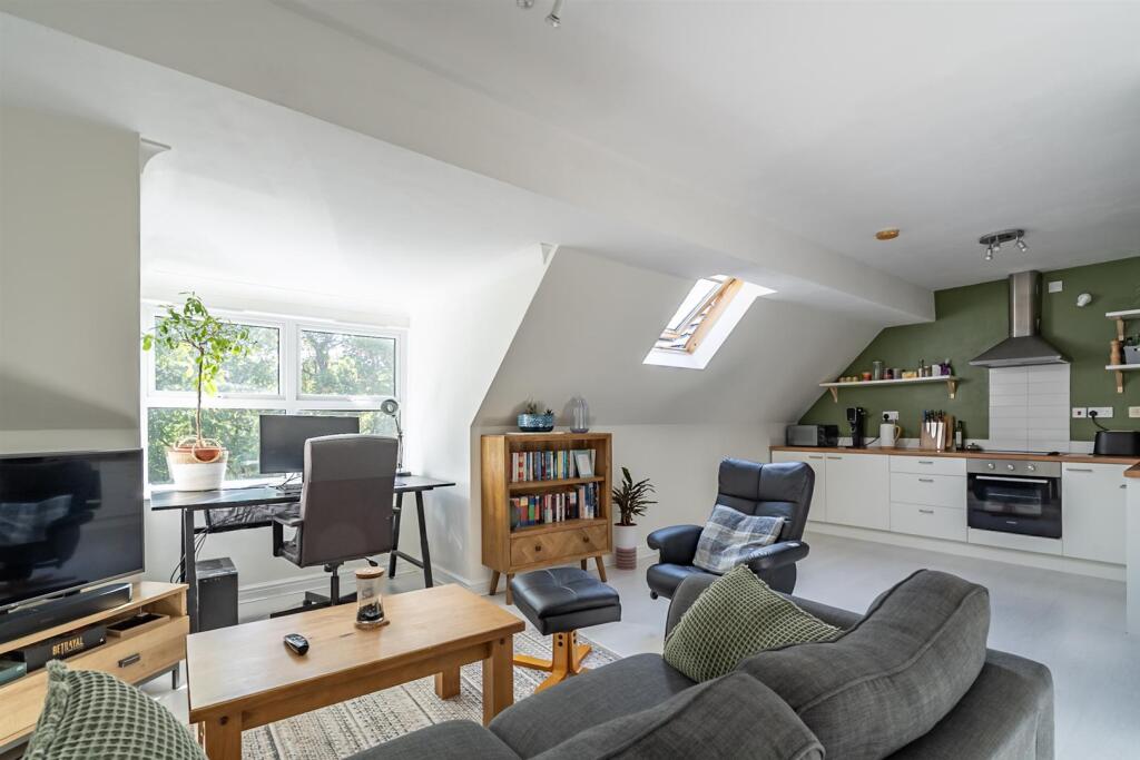 Apartment in York, The Groves, Bell Farm - View 5
