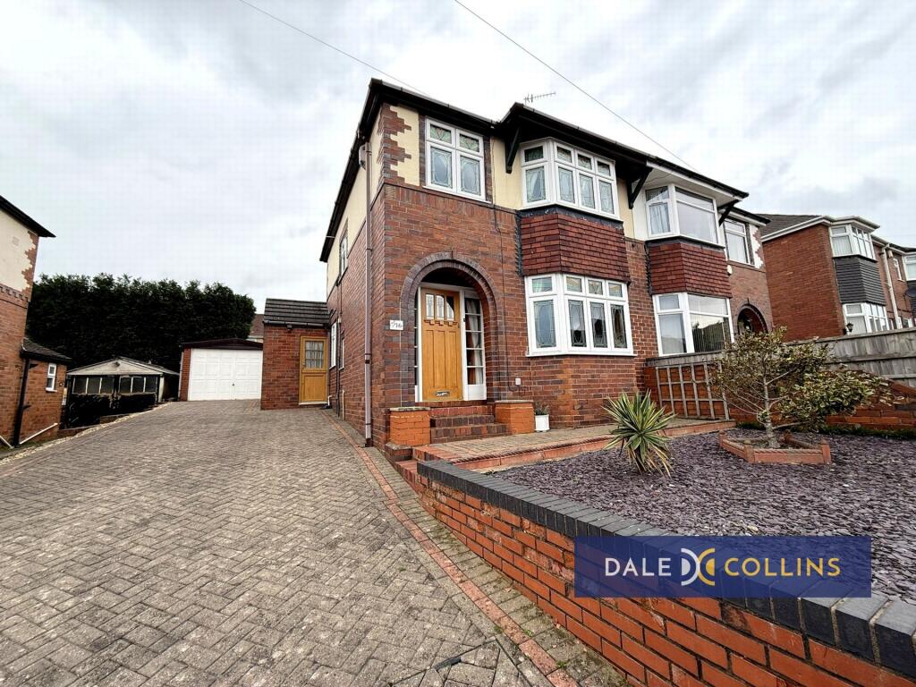 Main image of property: Central Drive, Blurton, ST3