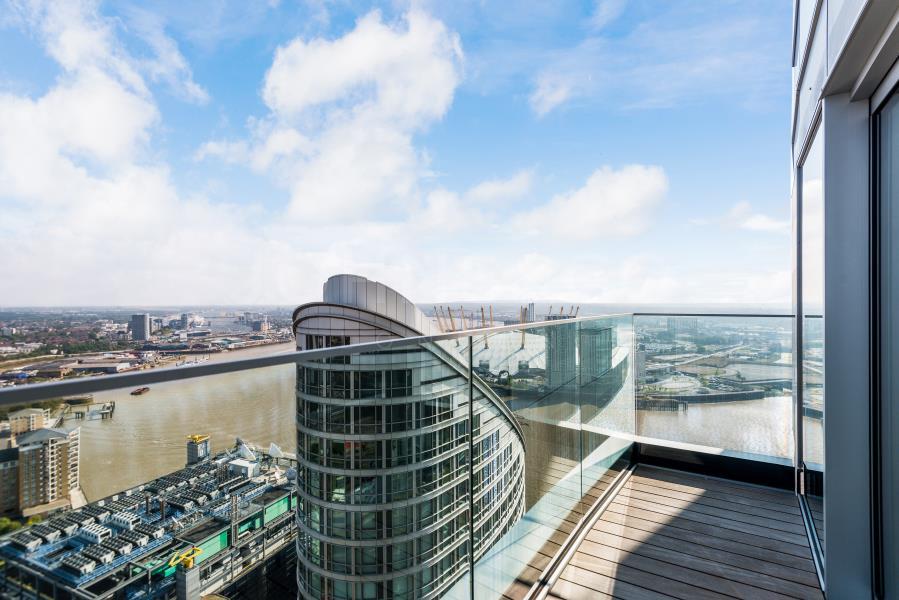 Charrington Tower, New Providence Wharf, London, E14 photo 3
