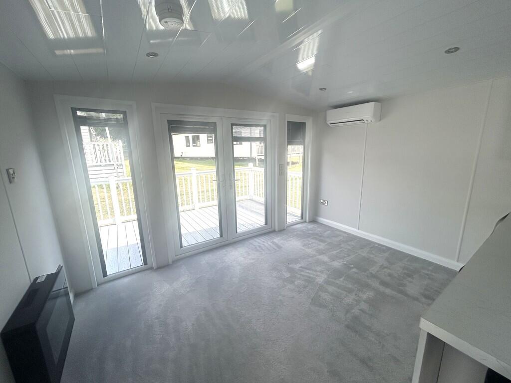 House in Epping Forest, Waltham Abbey - View 3