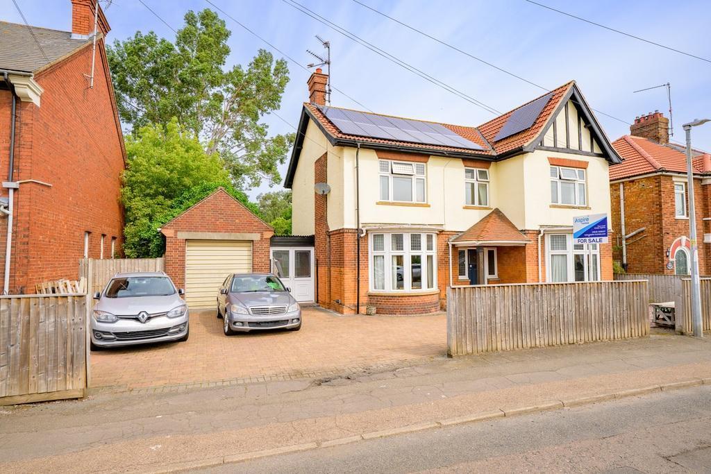 Main image of property: Victoria Road, Wisbech, Cambridgeshire, PE13 2QF