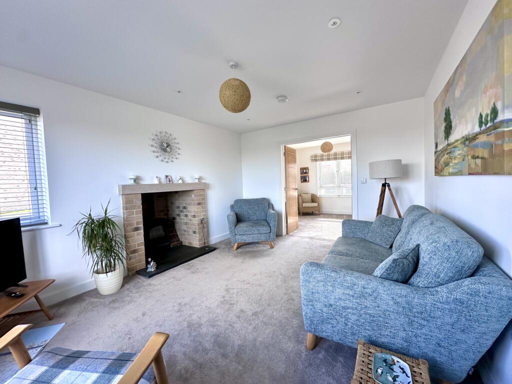 Ovins Rise, Haddenham, Ely, Cambridgeshire photo 4