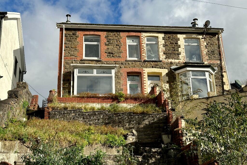Pleasant View, Troedyrhiw, Merthyr Tydfil, CF48 4LF photo 2