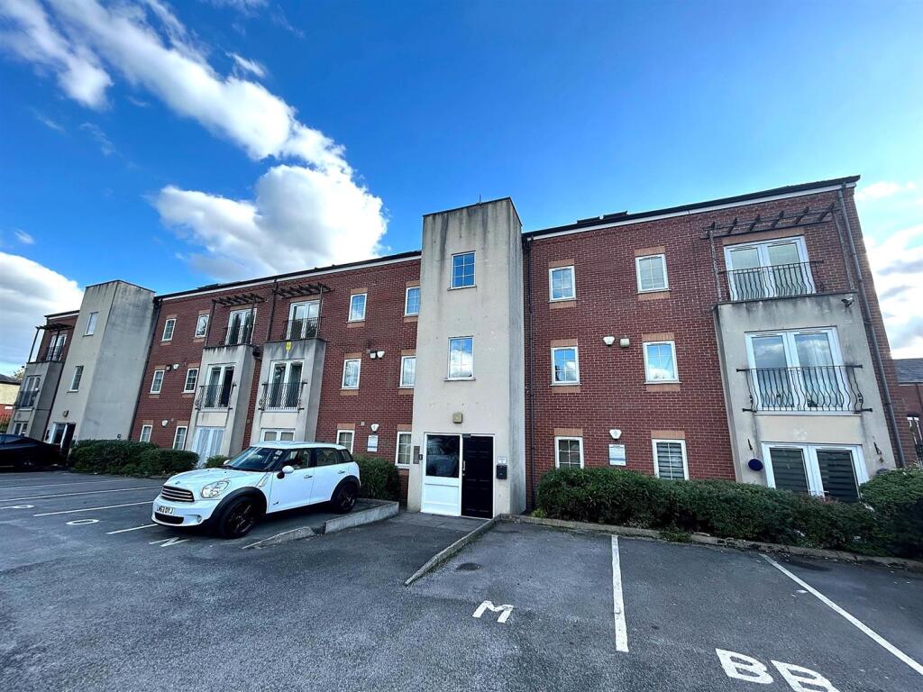Windermere Road, Leigh