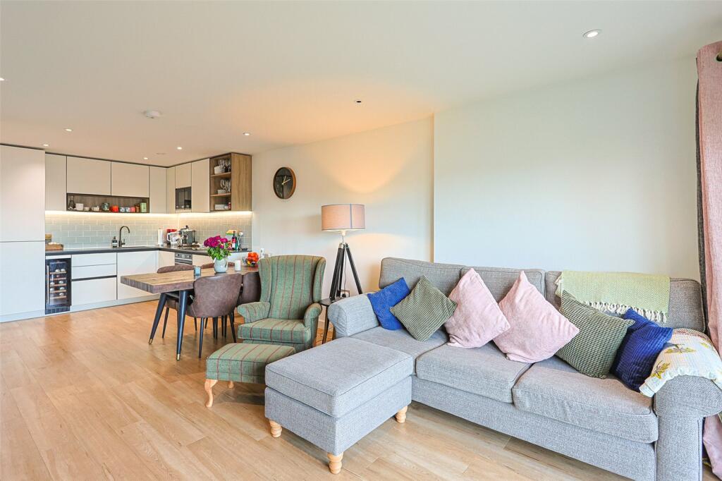 Apartment in London - View 3