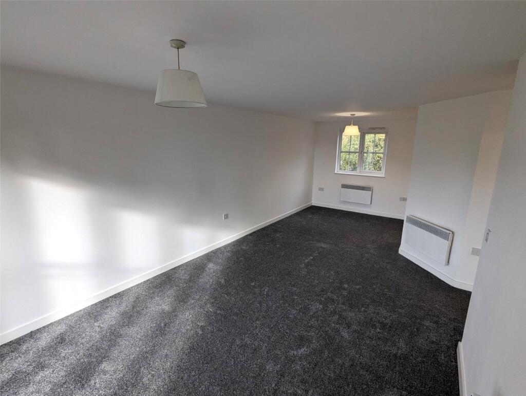 Hendeley Court, Burton-on-Trent, Staffordshire, DE14 photo 2