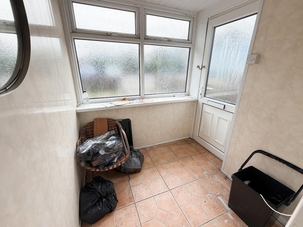 College Close, Bridgend County Borough, CF31 3DL photo 4
