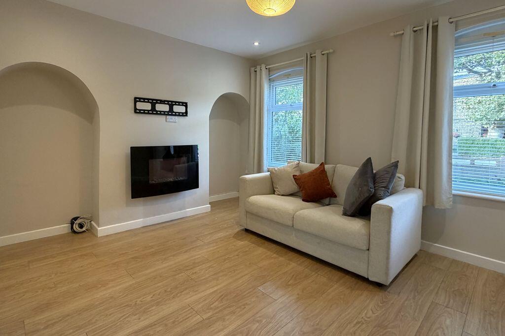 House in London - View 3