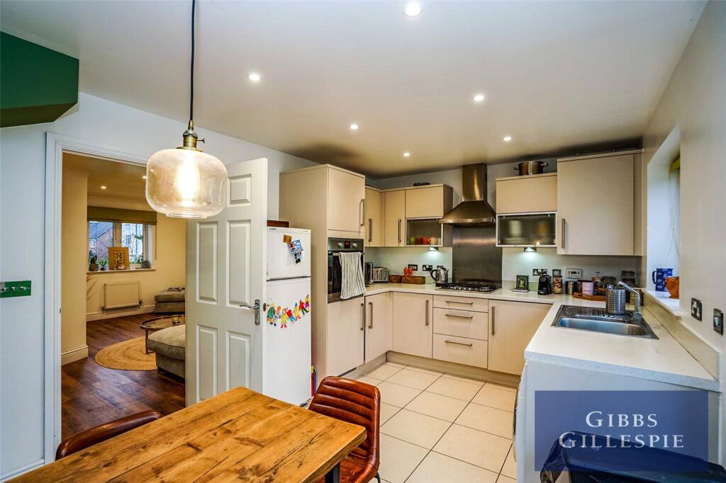 House in Hemel Hempstead, Little Chalfont - View 2