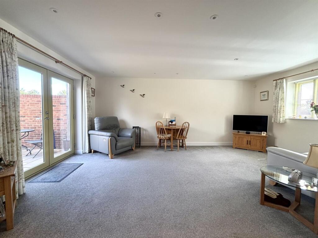 House in Dorchester - View 5
