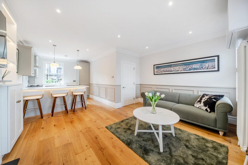 House in London - View 5