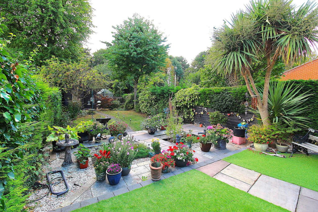 Manor Road, Borrowash, Derby, DE72 3LL photo 4