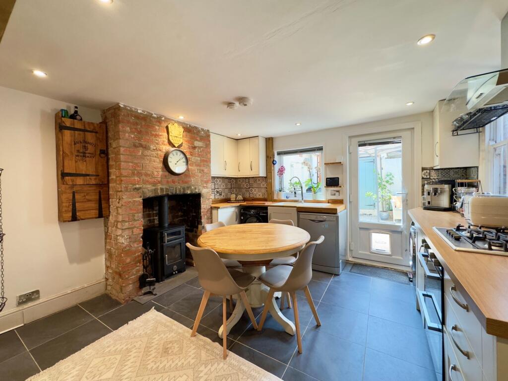 St. Nicholas Place, East Challow, OX12 photo 2