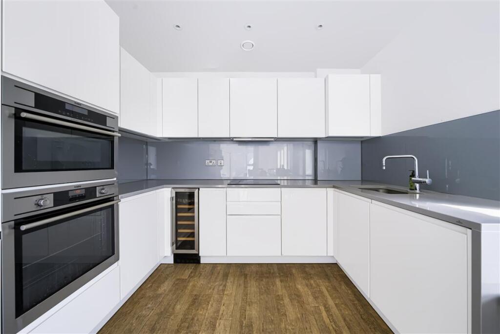 Apartment in London - View 2