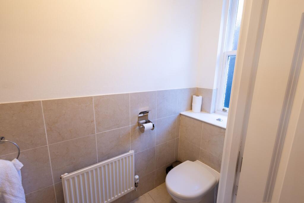 House in Leeds, Little Woodhouse, Hyde Park - More