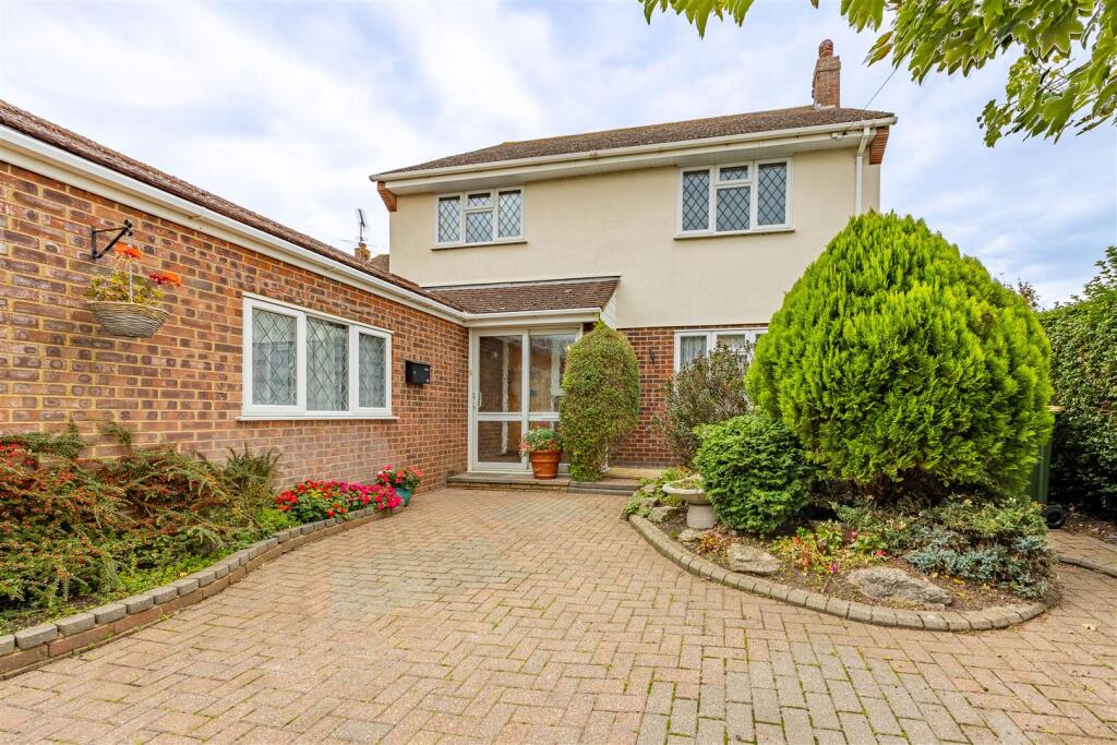 Main image of property: BARLING ROAD, Great Wakering